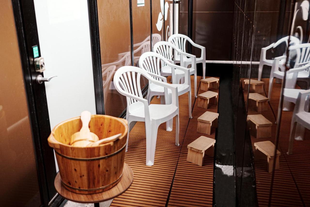 Capsule Hotel Anshin Oyado Premium Nagoya Sakae Exterior foto