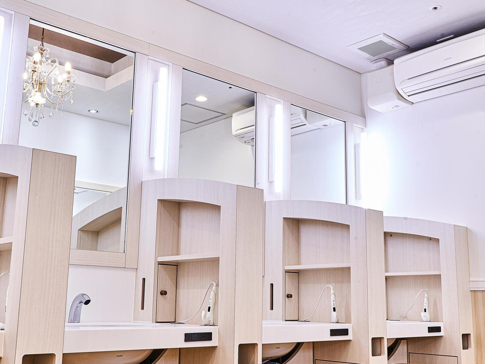 Capsule Hotel Anshin Oyado Premium Nagoya Sakae Exterior foto